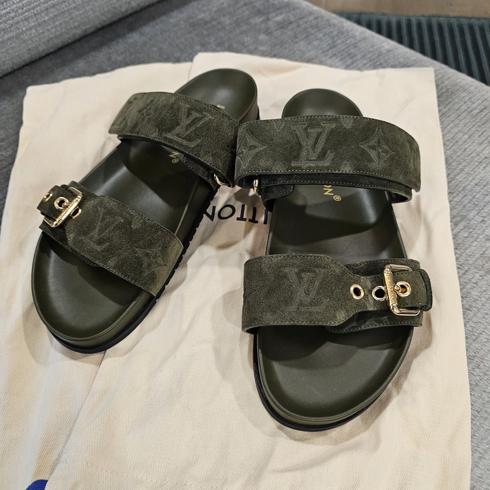 Louis Vuitton Green Suede Sandals for Women - Picture 3 of 3